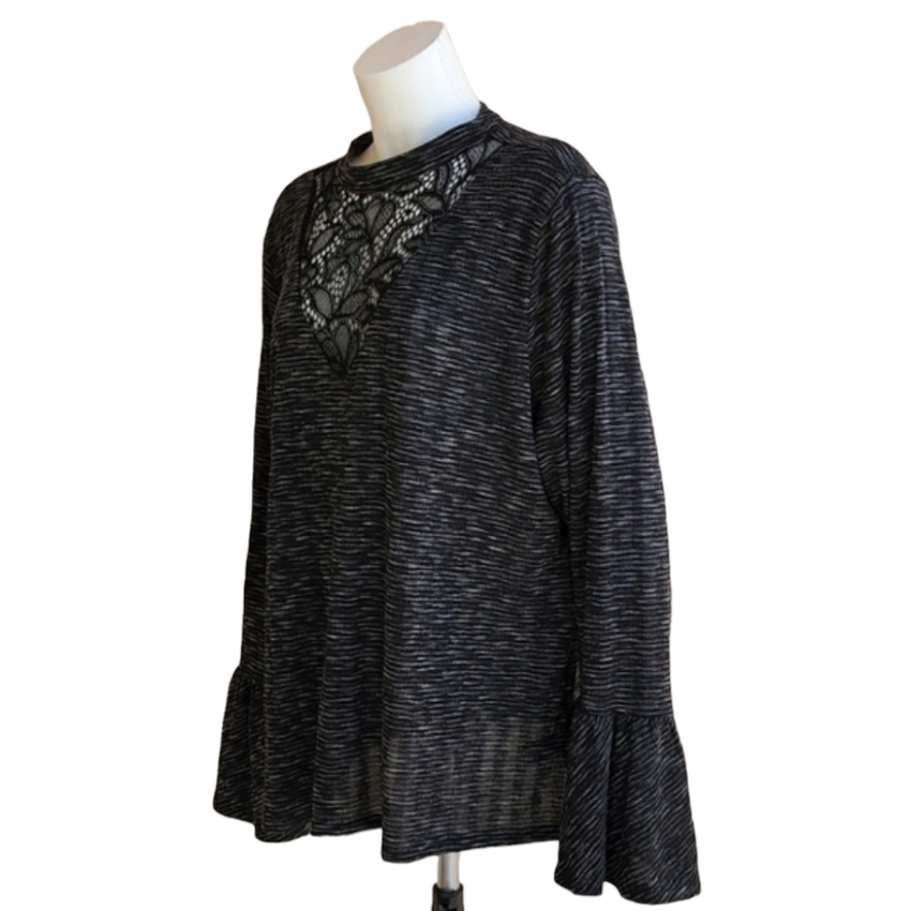 Heathered Black Lace Top 2X Bell Sleeve Knit Tunic Plus Size Feminine Flowy - Picture 3 of 16